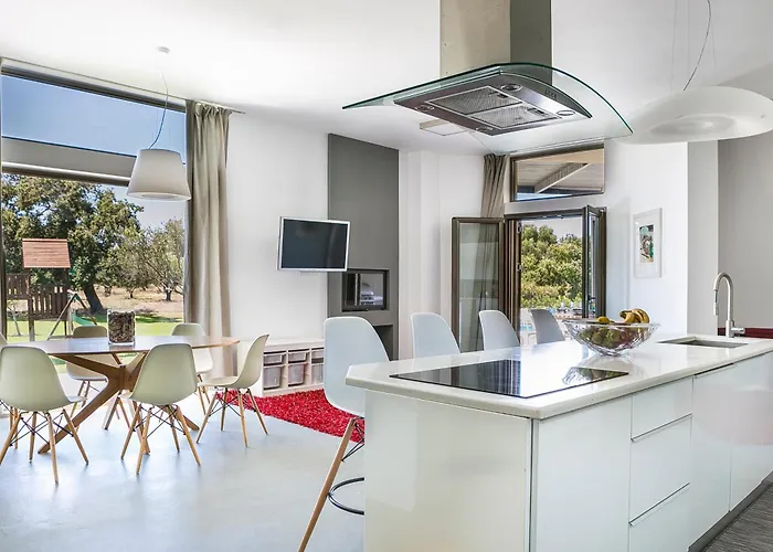 Katrin Livathos (Kefalonia)